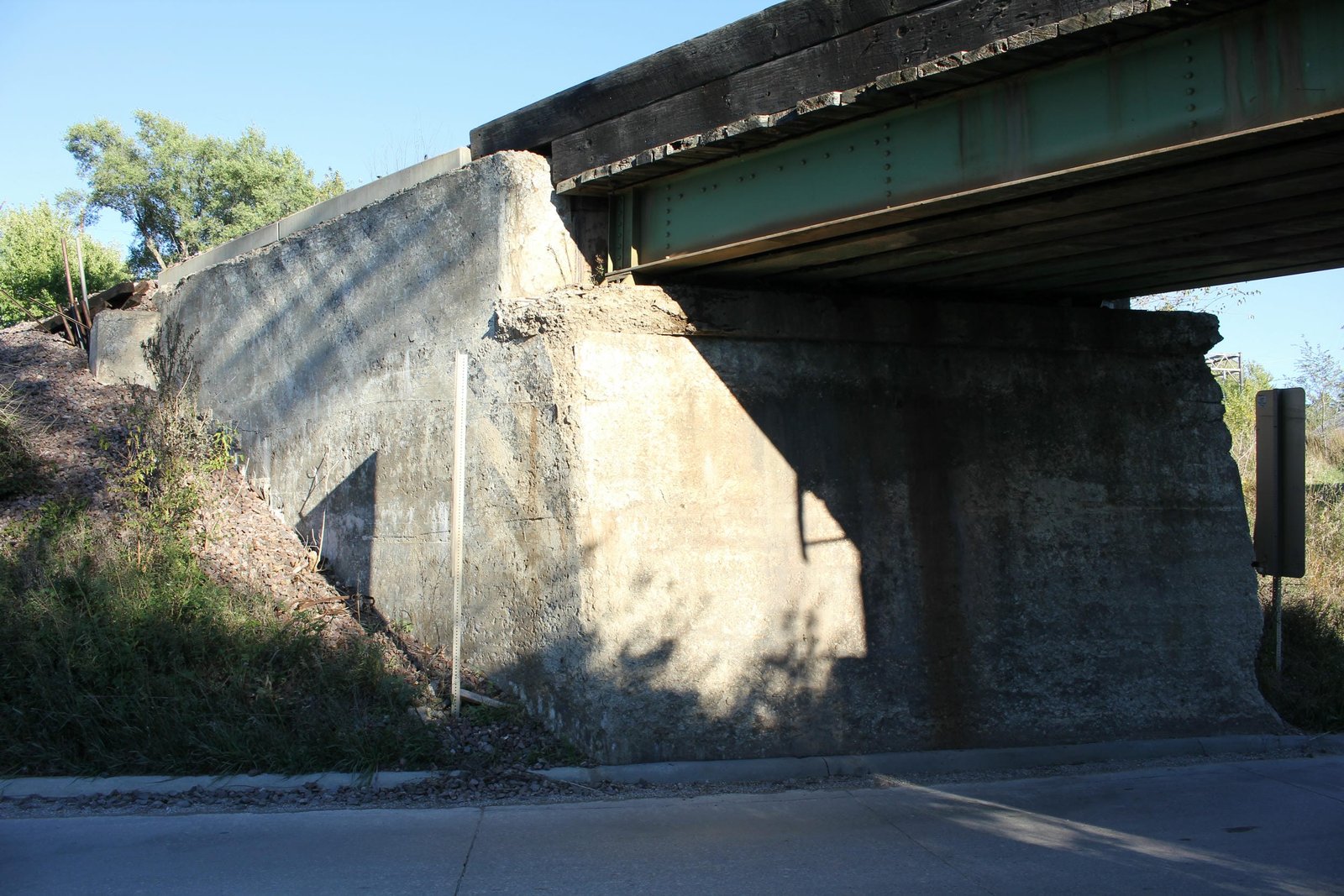 South abutment